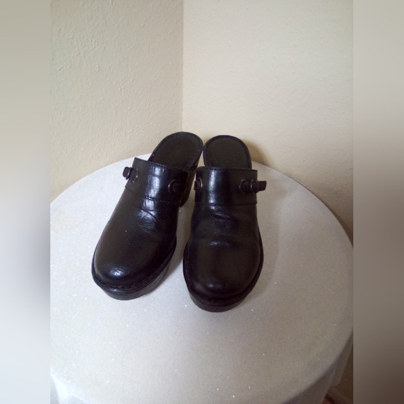 Born Shoes - Born Black Leather Slip-On Loafers Classic Comfort